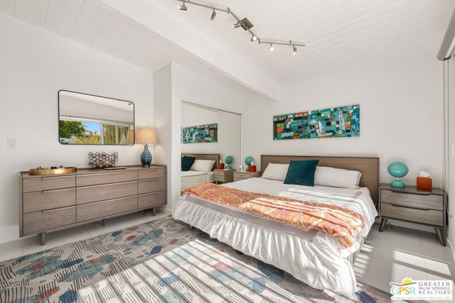 805 E Garden Road, Palm Springs, CA 92262