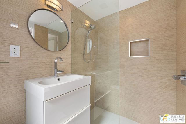 805 E Garden Road, Palm Springs, CA 92262