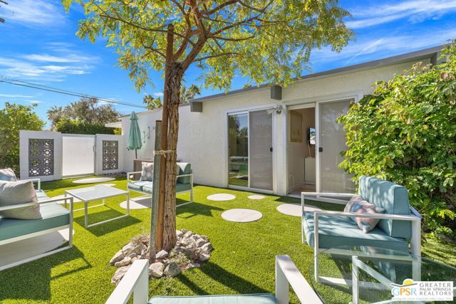 805 E Garden Road, Palm Springs, CA 92262