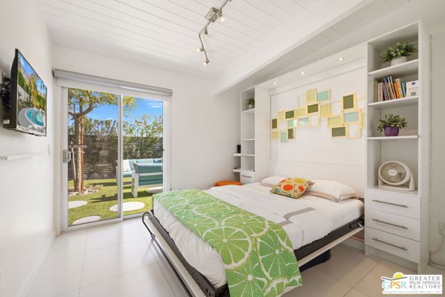 805 E Garden Road, Palm Springs, CA 92262