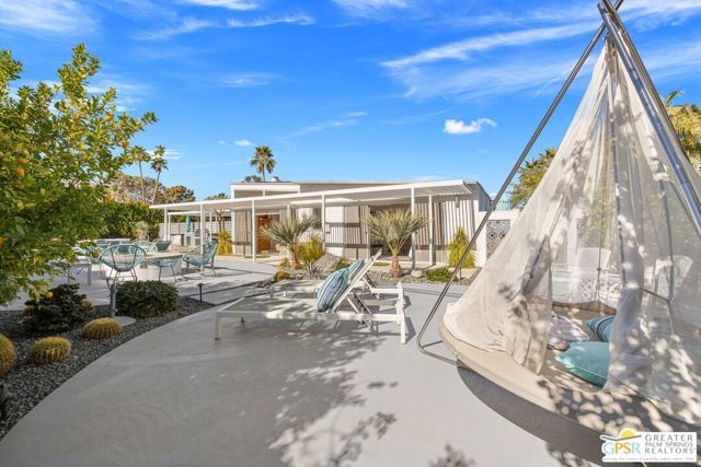 805 E Garden Road, Palm Springs, CA 92262