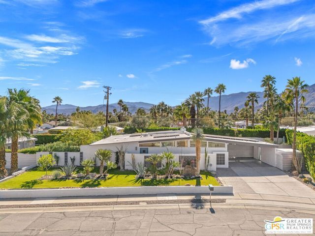 805 E Garden Road, Palm Springs, CA 92262
