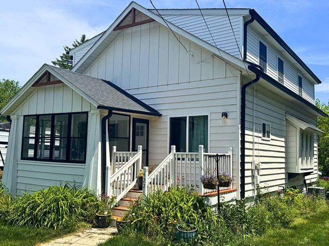 4221 Wood ROAD, Mount Pleasant, WI 53403