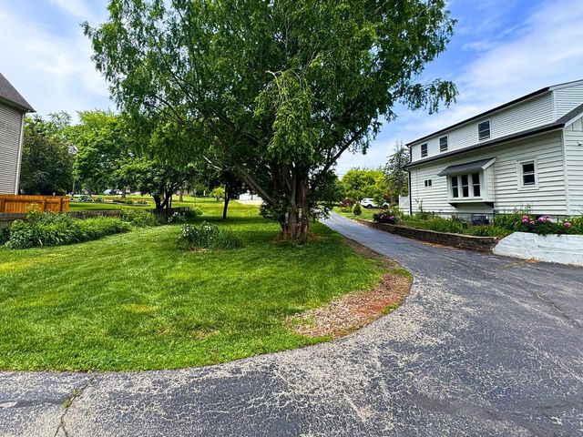 4221 Wood ROAD, Mount Pleasant, WI 53403