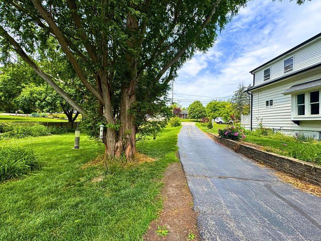 4221 Wood ROAD, Mount Pleasant, WI 53403