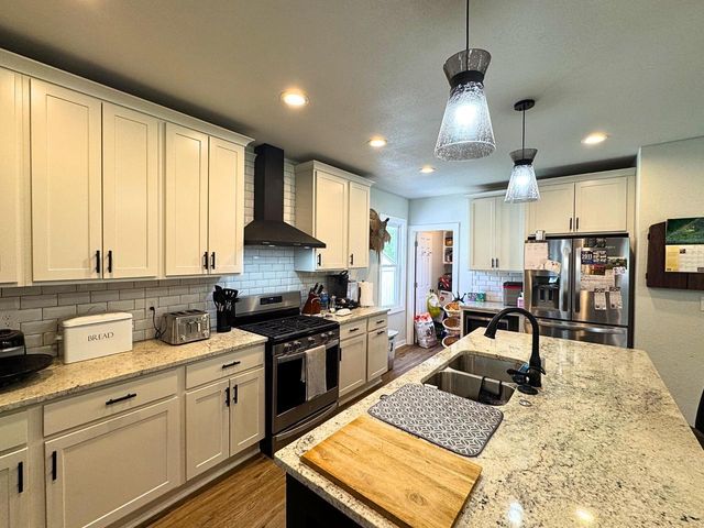 4221 Wood ROAD, Mount Pleasant, WI 53403