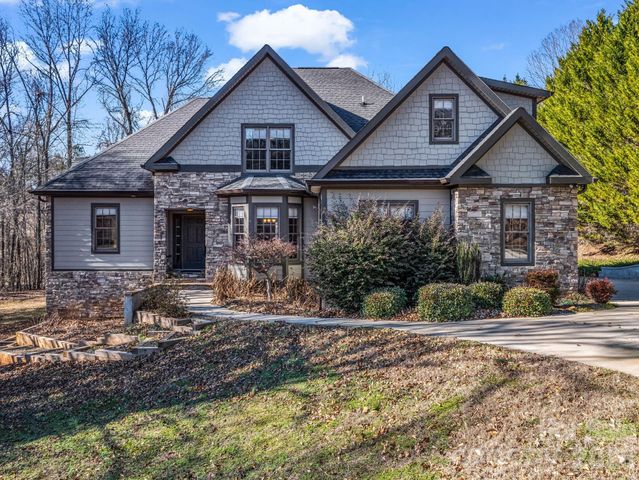 60 Bridge Lane, Tryon, NC 28782