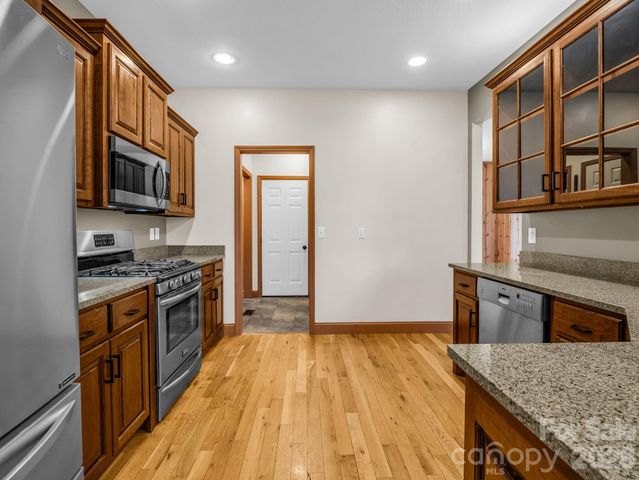 60 Bridge Lane, Tryon, NC 28782