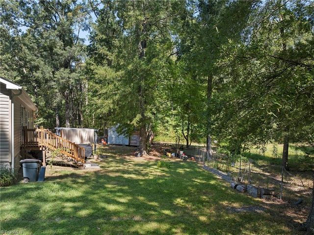 170 Garrett Lane, Thomasville, NC 27360