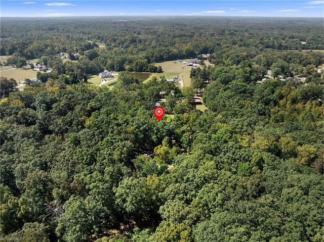170 Garrett Lane, Thomasville, NC 27360