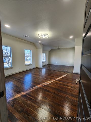 121 S Brown Street, Vinita, OK 74301