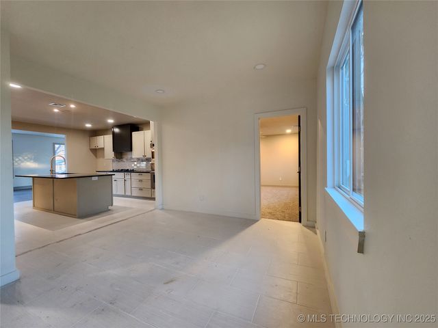 121 S Brown Street, Vinita, OK 74301