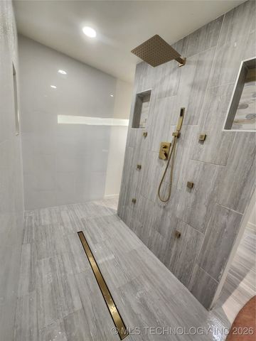 121 S Brown Street, Vinita, OK 74301