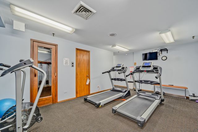 7201 N Lincoln Avenue 205, Lincolnwood, IL 60712