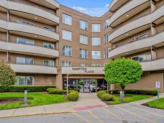 7201 N Lincoln Avenue 205, Lincolnwood, IL 60712