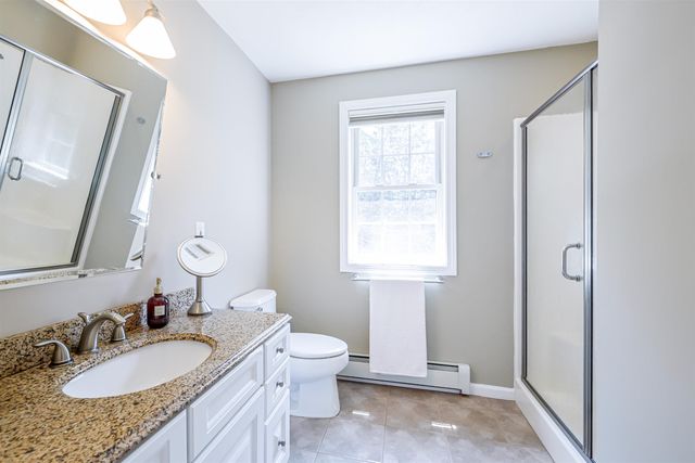 14 Meadow Brook Crossing, Sandown, NH 03873