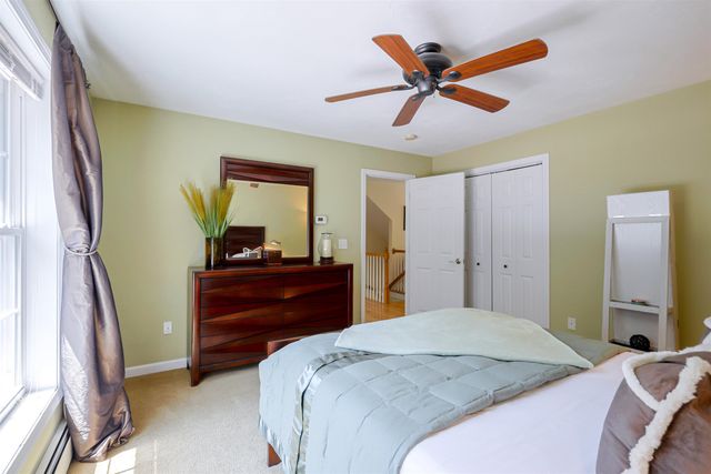 14 Meadow Brook Crossing, Sandown, NH 03873