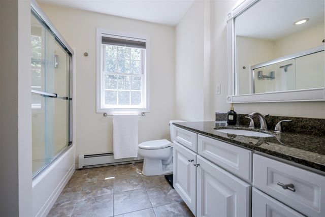 14 Meadow Brook Crossing, Sandown, NH 03873