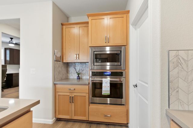 1375 Carson River Dr, Lincoln, CA 95648