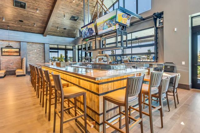 1375 Carson River Dr, Lincoln, CA 95648