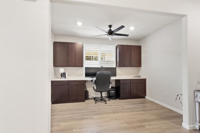 1375 Carson River Dr, Lincoln, CA 95648