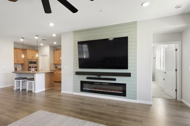 1375 Carson River Dr, Lincoln, CA 95648