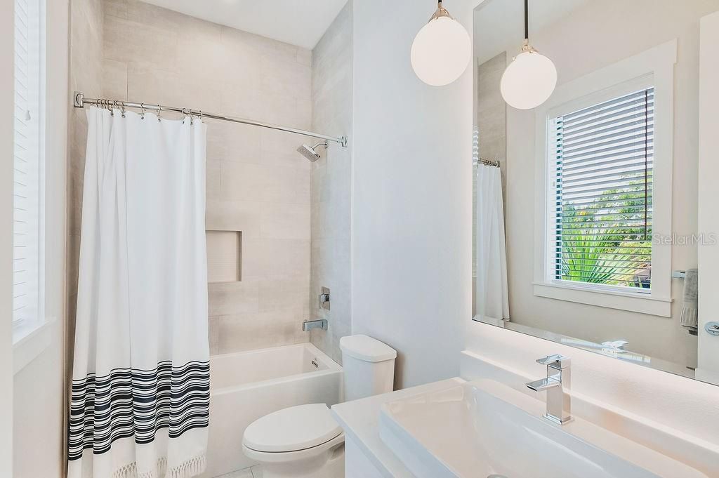 Image 20 of property listing at 526 SEAGULL WAY, Anna Maria, FL 34216