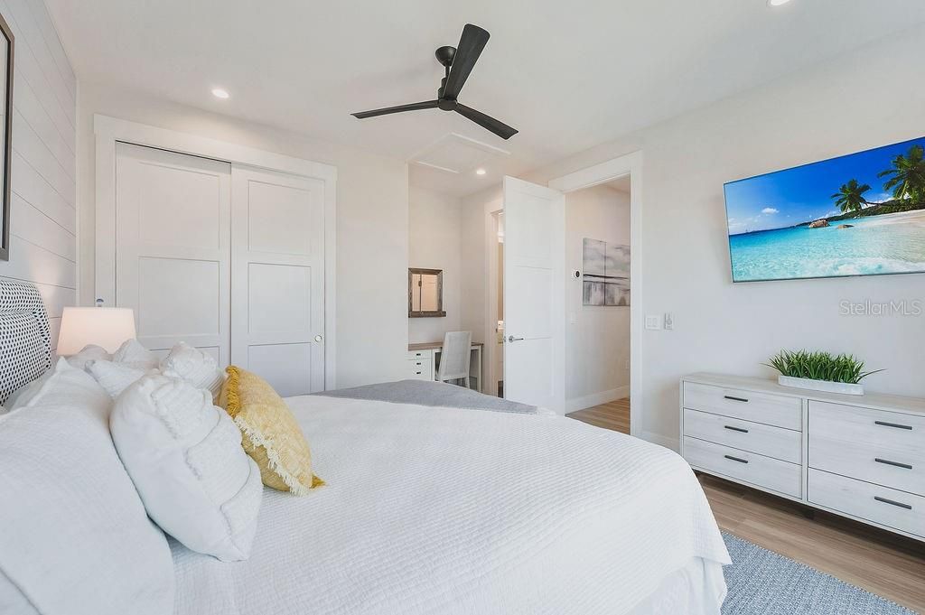 Image 38 of property listing at 526 SEAGULL WAY, Anna Maria, FL 34216