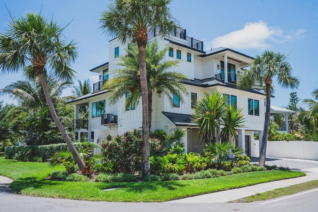 Image 5 of property listing at 526 SEAGULL WAY, Anna Maria, FL 34216