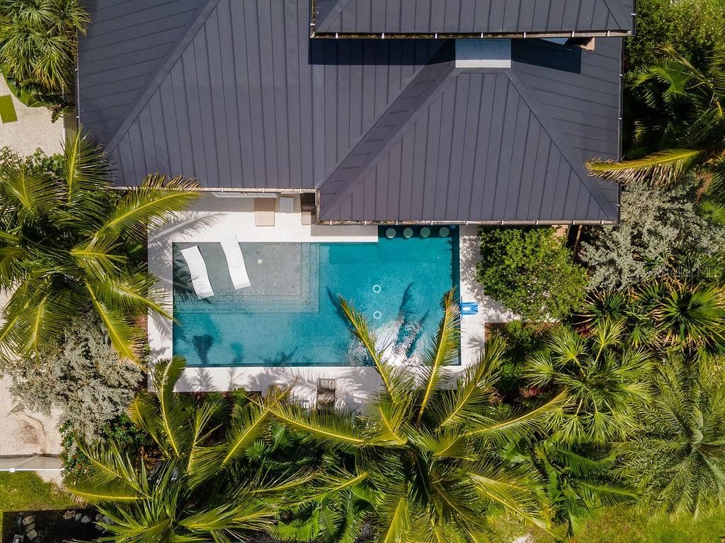Image 7 of property listing at 526 SEAGULL WAY, Anna Maria, FL 34216