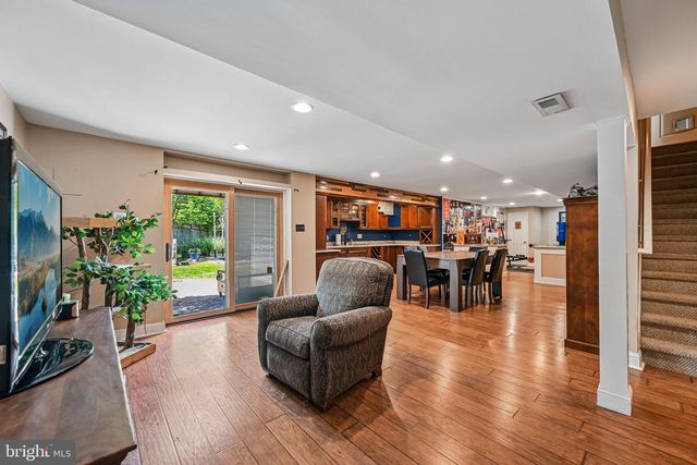 6729 LOWES LN, Elkridge, MD 21075