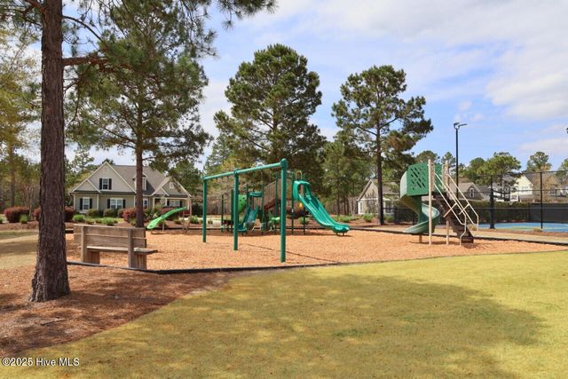 9319 Fallen Pear Lane NE, Leland, NC 28451
