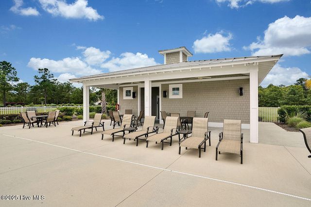 9319 Fallen Pear Lane NE, Leland, NC 28451