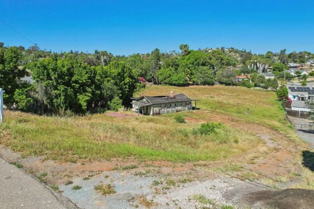 10752 Lupin Way, La Mesa, CA 91941