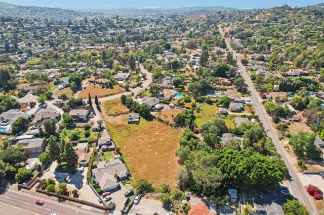 10752 Lupin Way, La Mesa, CA 91941