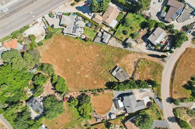 10752 Lupin Way, La Mesa, CA 91941