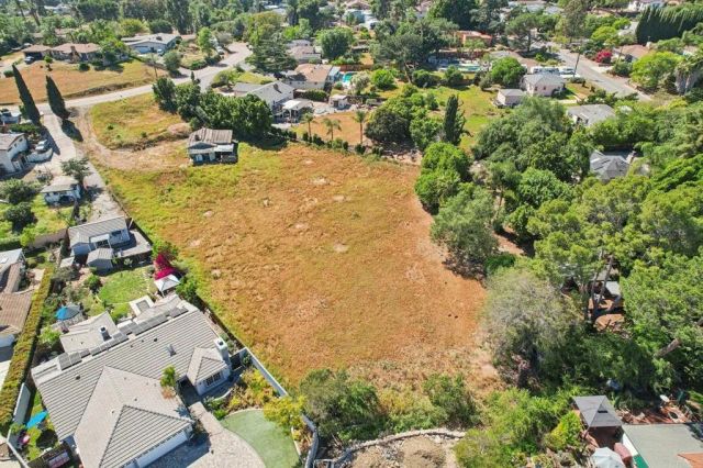 10752 Lupin Way, La Mesa, CA 91941