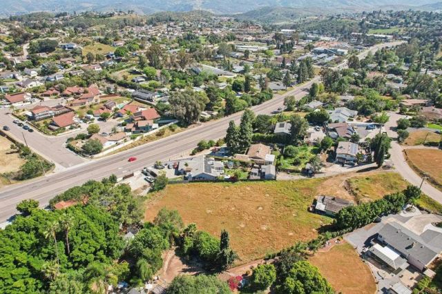 10752 Lupin Way, La Mesa, CA 91941