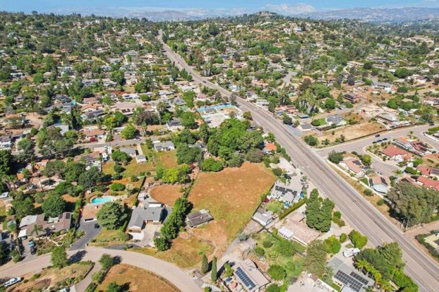 10752 Lupin Way, La Mesa, CA 91941