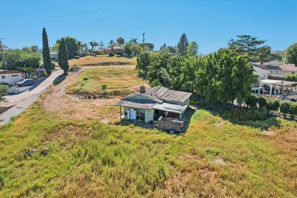 10752 Lupin Way, La Mesa, CA 91941