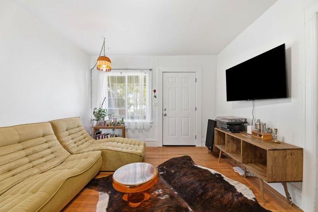 1000 81st Avenue, Oakland, CA 94621