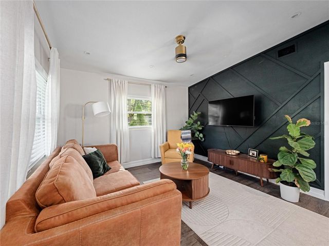 106 E JINKINS CIRCLE, Sanford, FL 32773