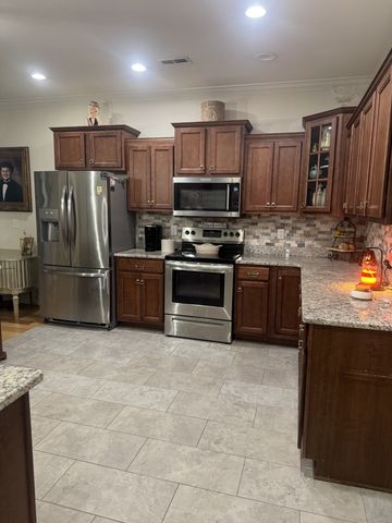 2208 Audubon Ln, Murfreesboro, TN 37128
