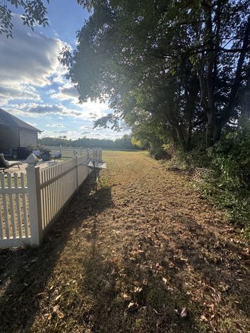 2208 Audubon Ln, Murfreesboro, TN 37128