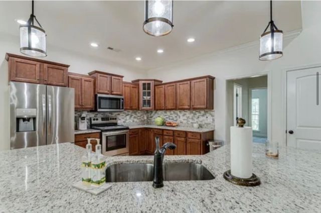 2208 Audubon Ln, Murfreesboro, TN 37128