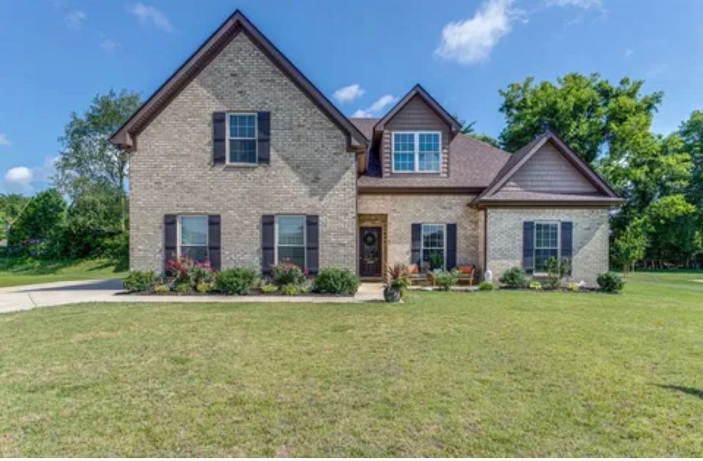 2208 Audubon Ln, Murfreesboro, TN 37128