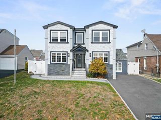 63 Birchwood Drive, Elmwood Park, NJ 07407