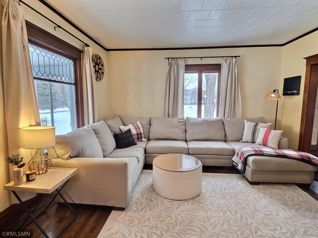 311 Big Woods Lane, Annandale, MN 55302