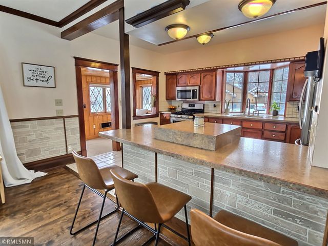 311 Big Woods Lane, Annandale, MN 55302