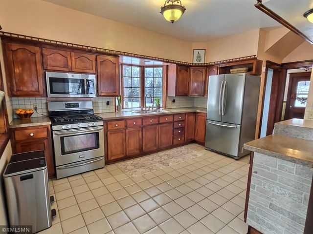 311 Big Woods Lane, Annandale, MN 55302
